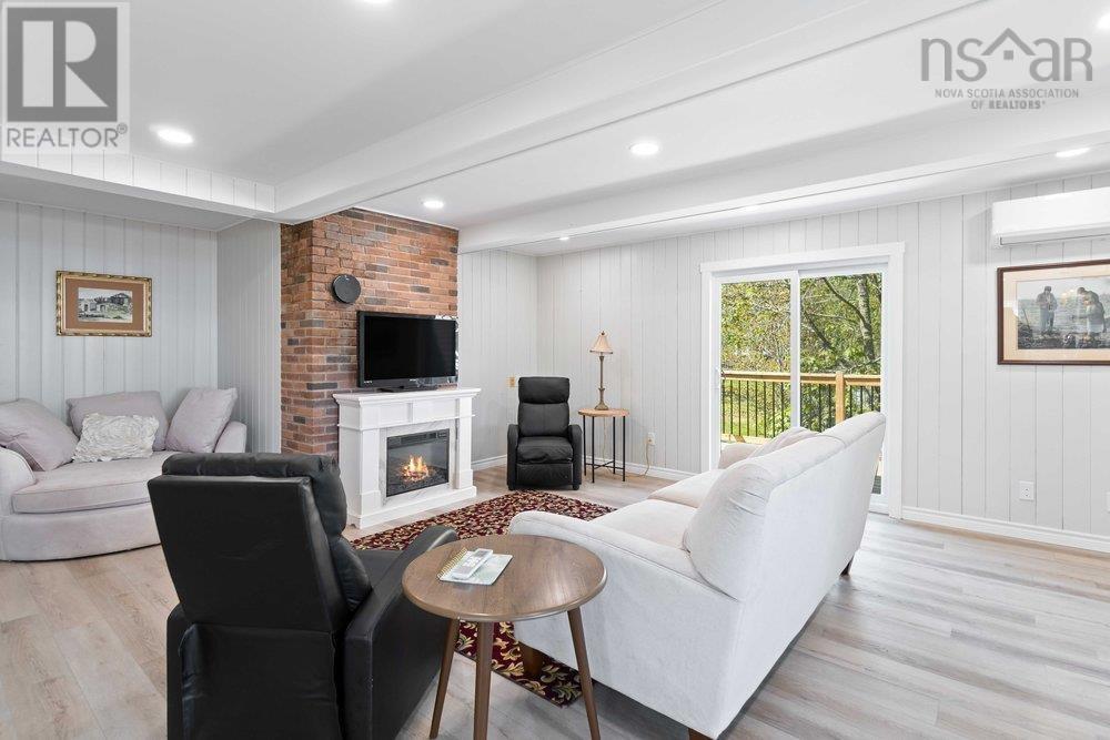 18 Woodman Road, Wolfville, Nova Scotia  B4P 2M5 - Photo 5 - 202406217