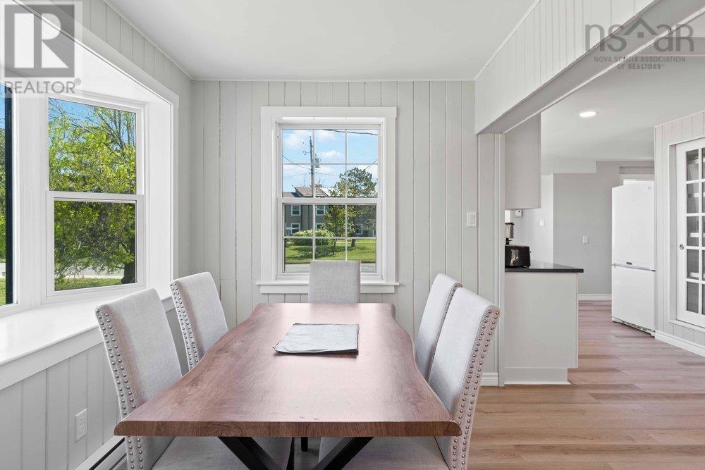 18 Woodman Road, Wolfville, Nova Scotia  B4P 2M5 - Photo 7 - 202406217