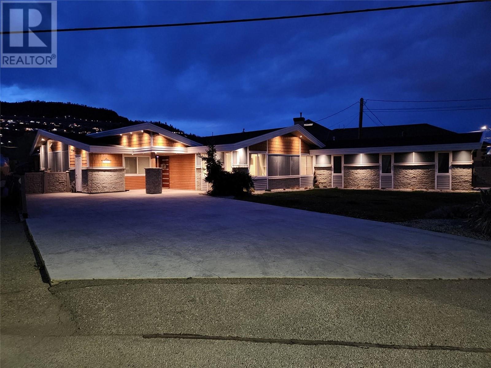 1362 Green Bay Road, Lakeview Heights, West Kelowna 
