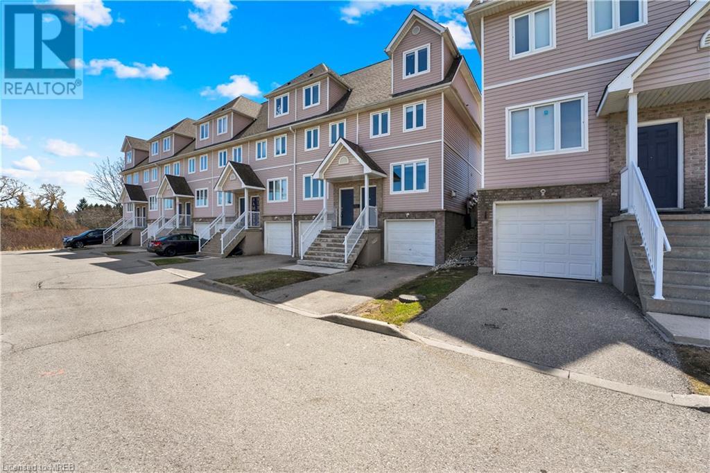 601 Columbia Forest Boulevard Unit# 10, Waterloo, Ontario  N2V 2K7 - Photo 3 - 40566159