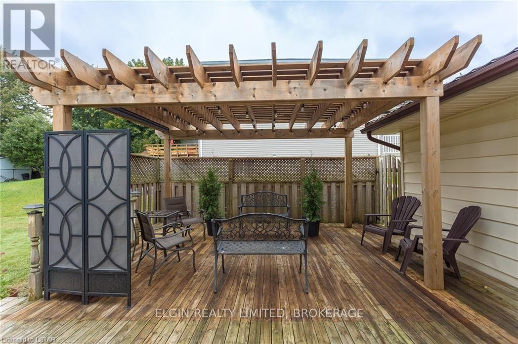 105 Dufferin St, Central Elgin, Ontario  N0L 1B0 - Photo 31 - X8131338