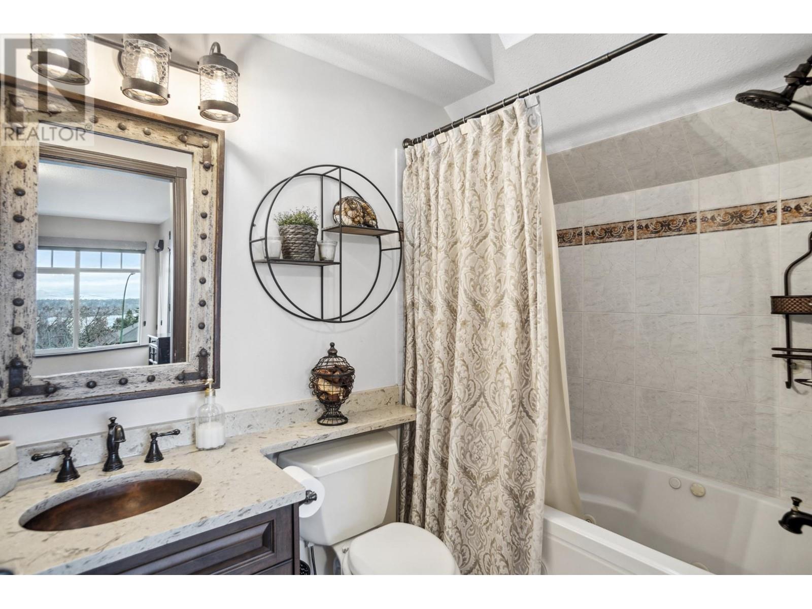302 E 6th Street, North Vancouver, British Columbia  V7L 1P6 - Photo 15 - R2866631