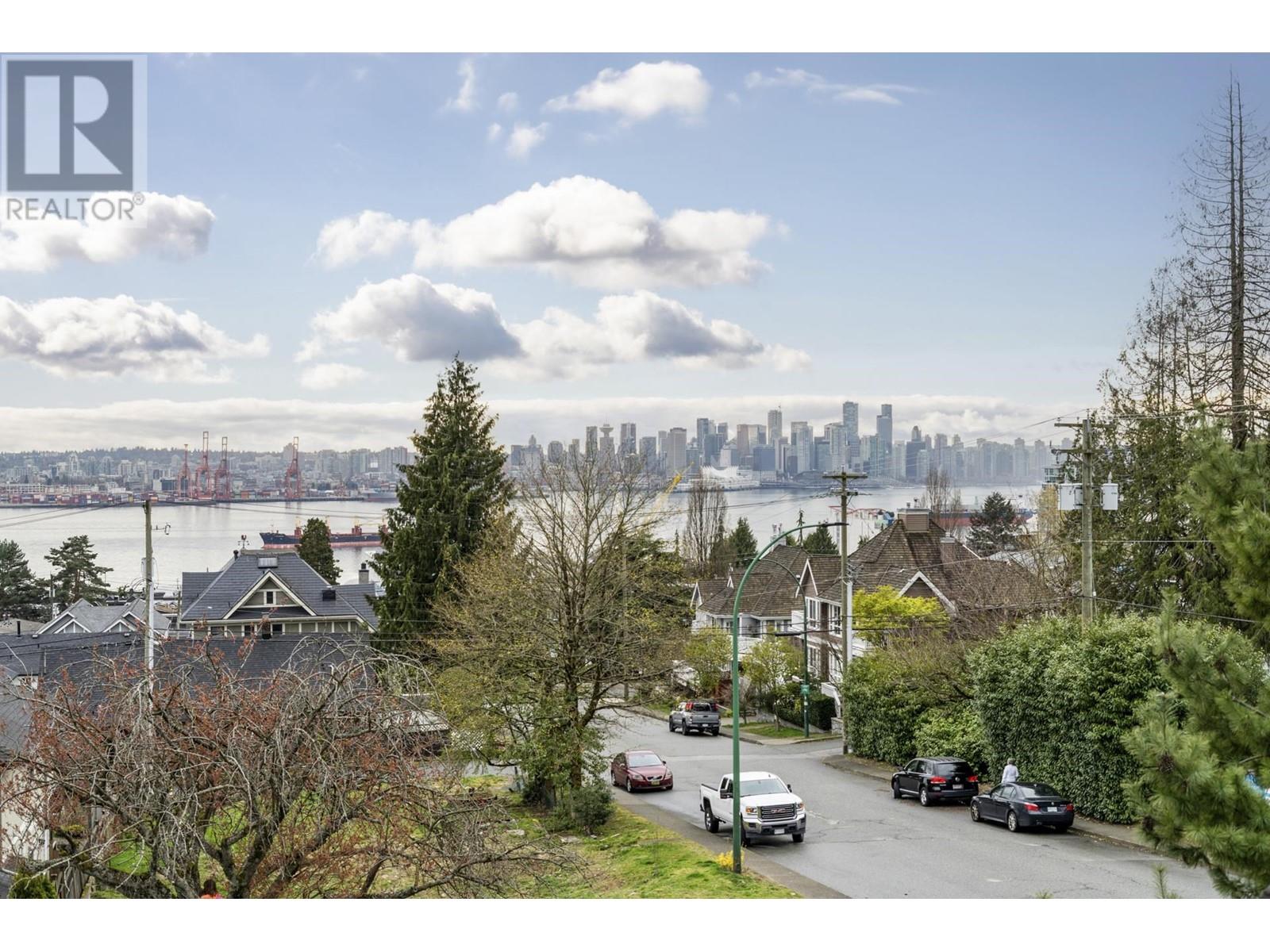 302 E 6th Street, North Vancouver, British Columbia  V7L 1P6 - Photo 22 - R2866631