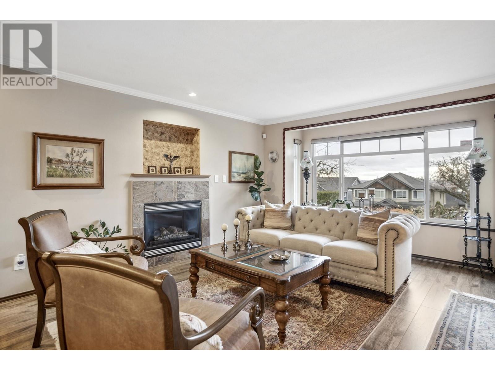 302 E 6th Street, North Vancouver, British Columbia  V7L 1P6 - Photo 4 - R2866631