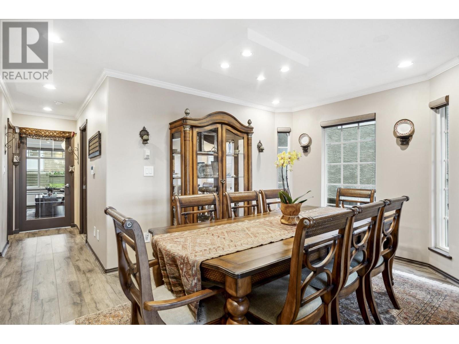 302 E 6th Street, North Vancouver, British Columbia  V7L 1P6 - Photo 7 - R2866631