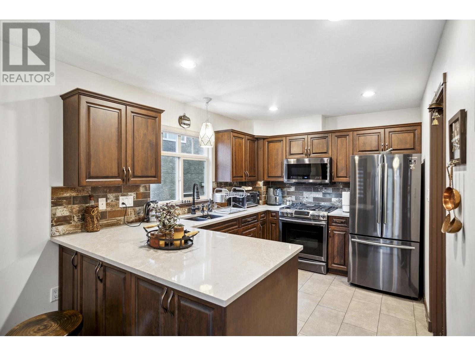 302 E 6th Street, North Vancouver, British Columbia  V7L 1P6 - Photo 9 - R2866631