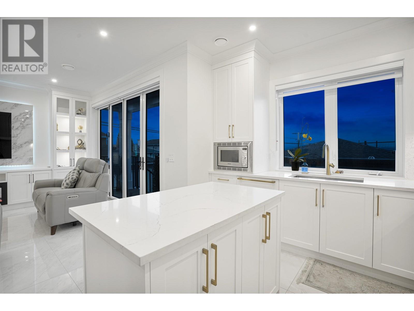 2811 E 23rd Avenue, Vancouver, British Columbia  V5R 1A9 - Photo 10 - R2866552