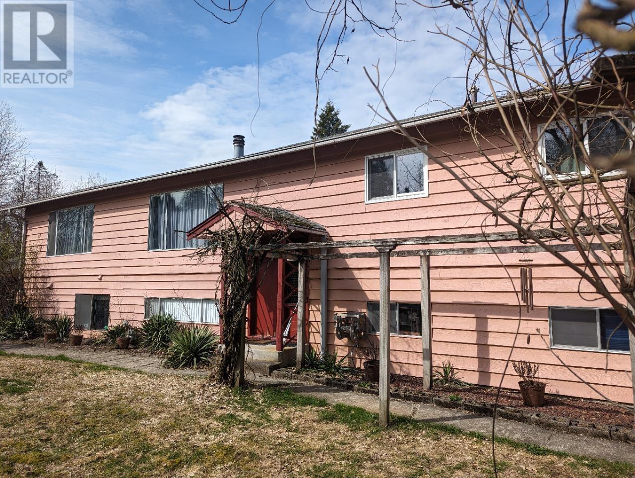 25747 124 Avenue, Maple Ridge, British Columbia  V4R 1B8 - Photo 1 - R2866557