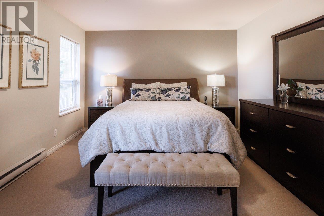 1517 Islandview Drive, Gibsons, British Columbia  V0N 1V5 - Photo 13 - R2866620
