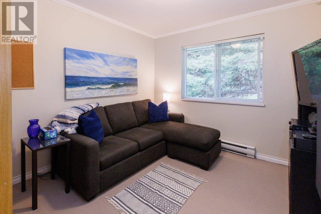 1517 Islandview Drive, Gibsons, British Columbia  V0N 1V5 - Photo 18 - R2866620