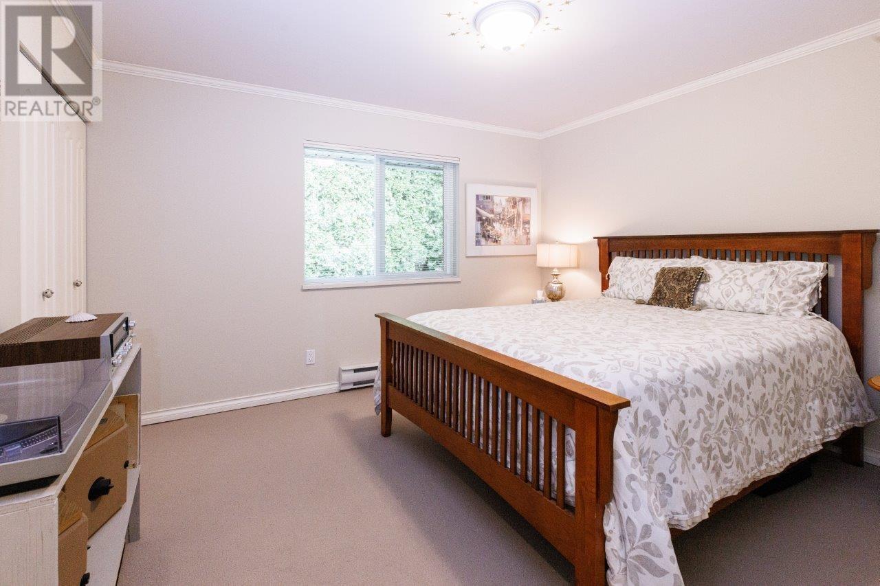 1517 Islandview Drive, Gibsons, British Columbia  V0N 1V5 - Photo 19 - R2866620