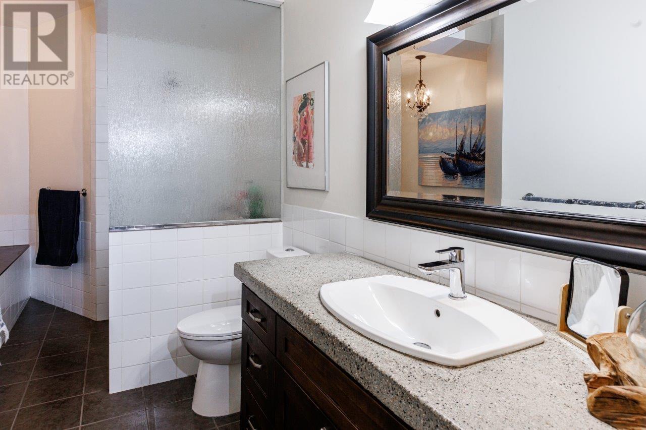 1517 Islandview Drive, Gibsons, British Columbia  V0N 1V5 - Photo 31 - R2866620