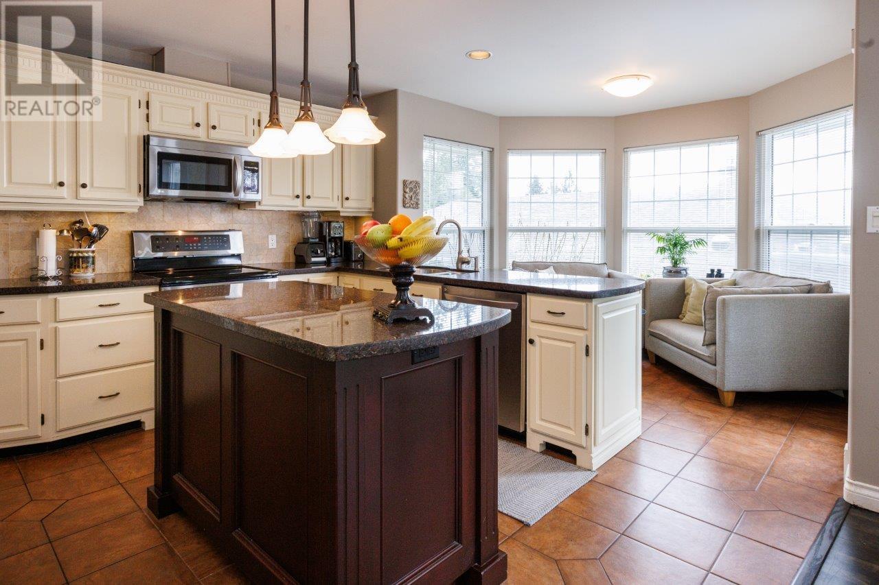 1517 Islandview Drive, Gibsons, British Columbia  V0N 1V5 - Photo 4 - R2866620