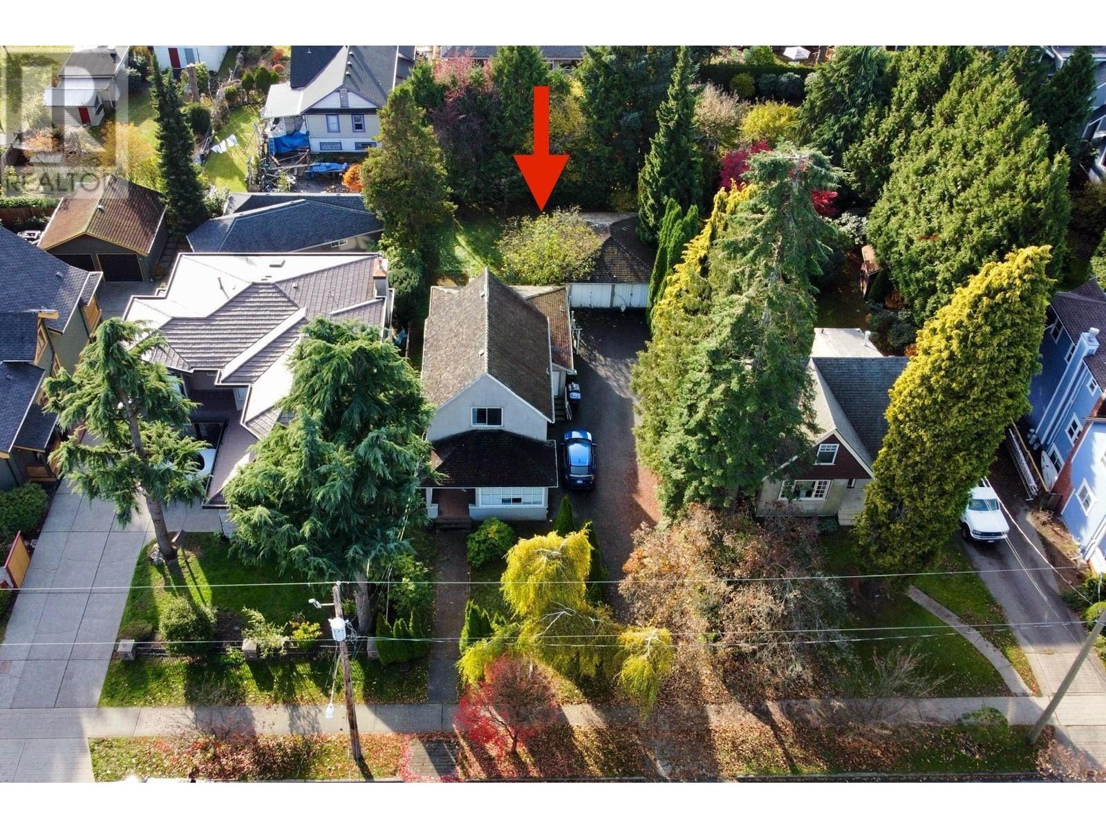 328 Second Street, New Westminster, British Columbia  V3L 2K8 - Photo 1 - R2866629