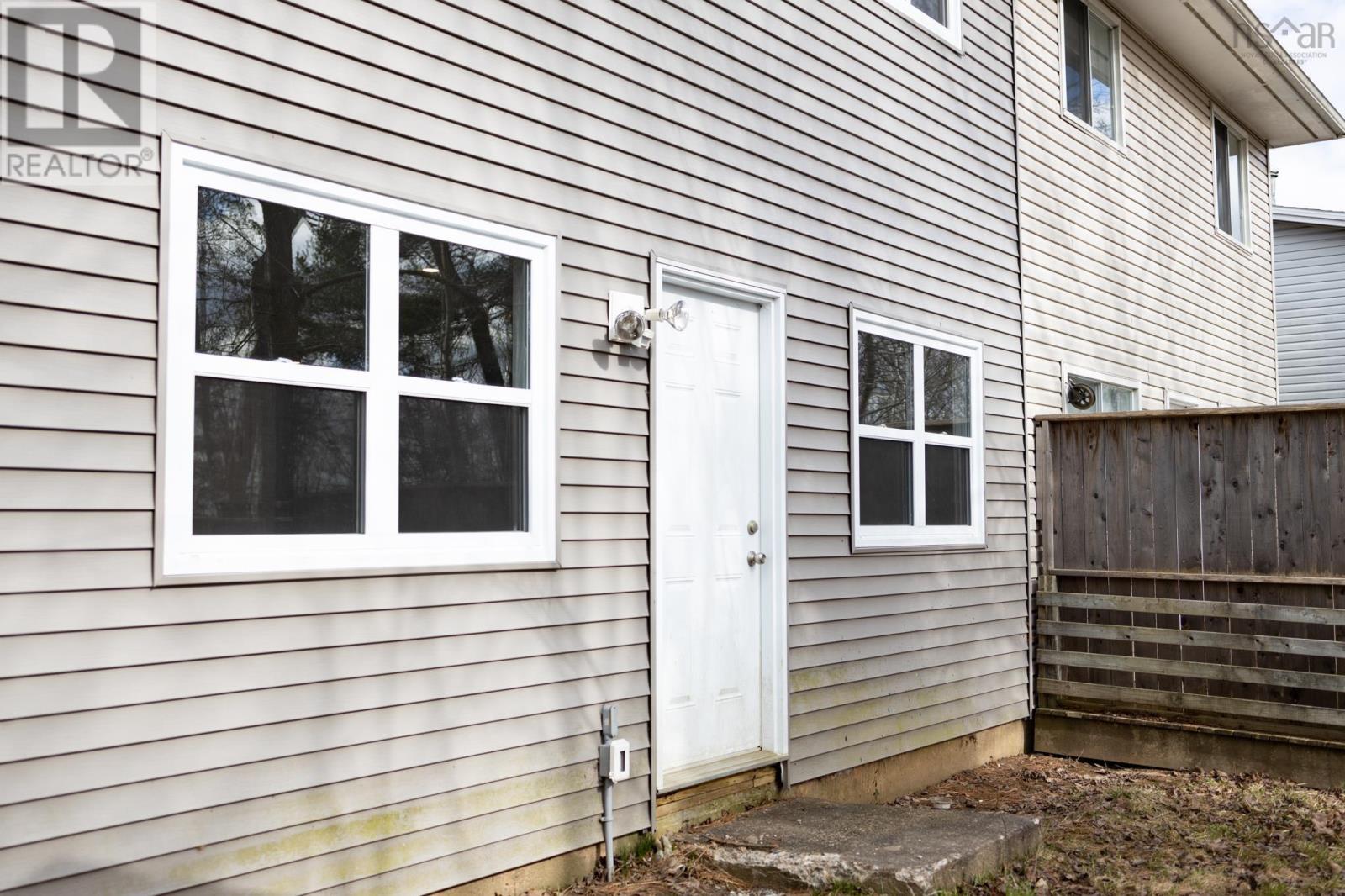 97 Smokey Drive, Lower Sackville, Nova Scotia  B4C 3B5 - Photo 2 - 202406182
