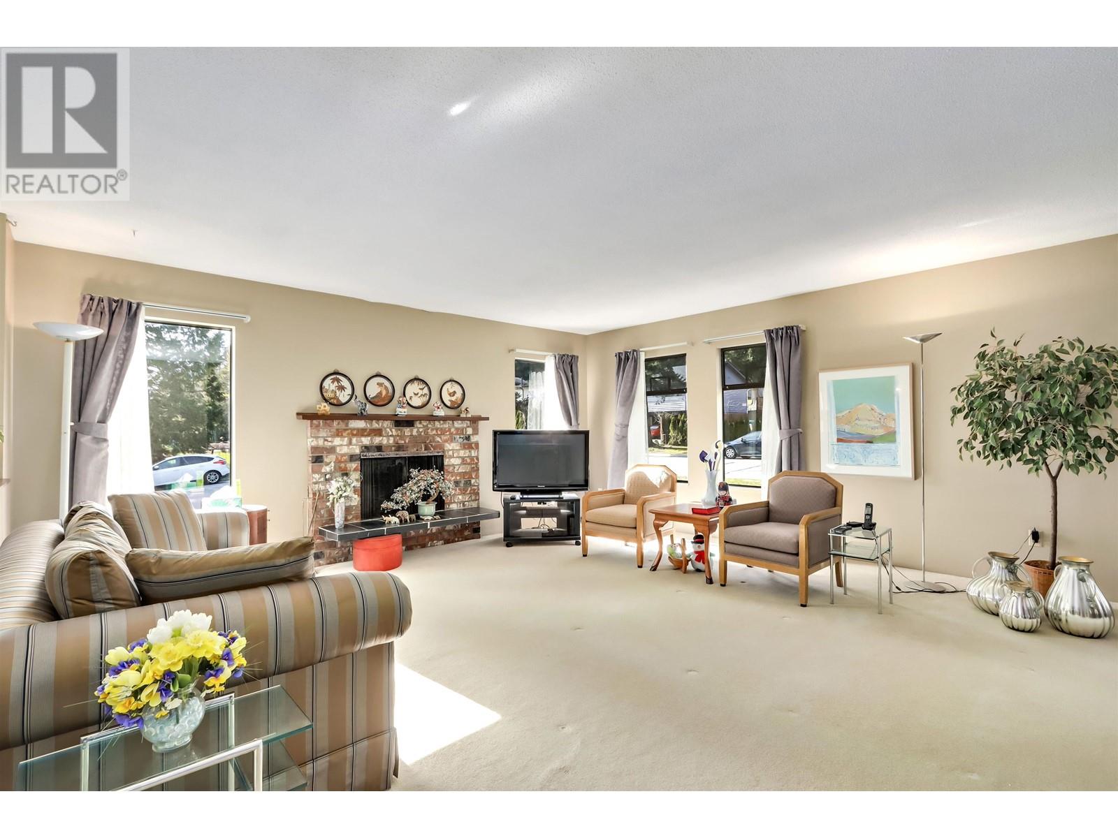 3798 St Andrews Avenue, North Vancouver, British Columbia  V7N 2A5 - Photo 4 - R2866622
