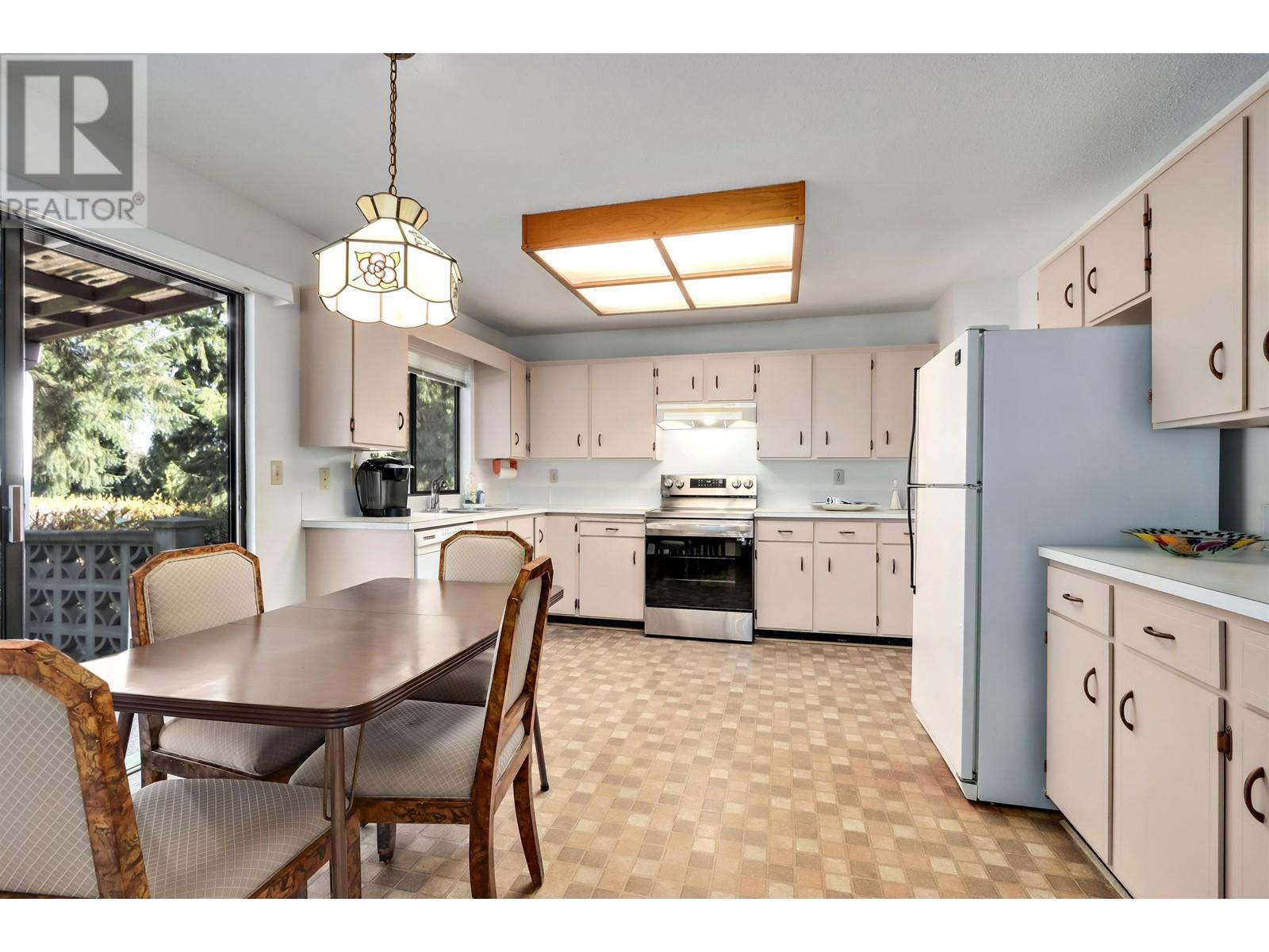 3798 St Andrews Avenue, North Vancouver, British Columbia  V7N 2A5 - Photo 10 - R2866622