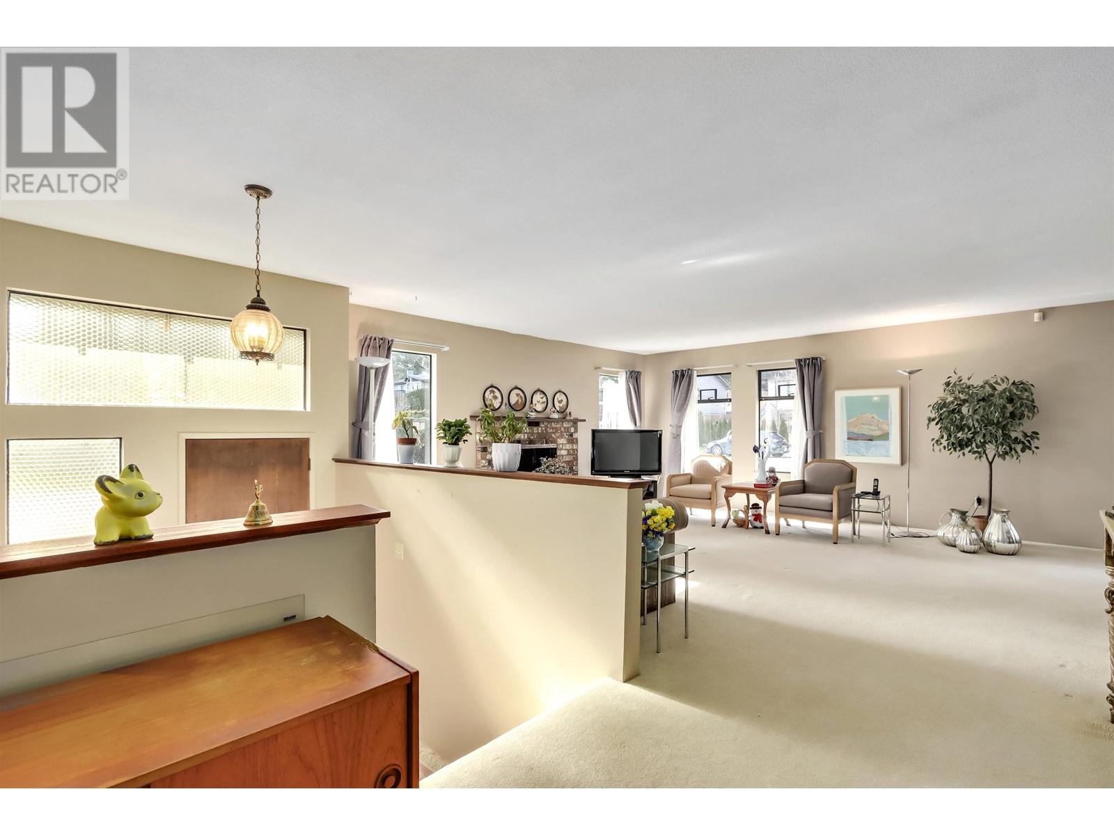 3798 St Andrews Avenue, North Vancouver, British Columbia  V7N 2A5 - Photo 3 - R2866622