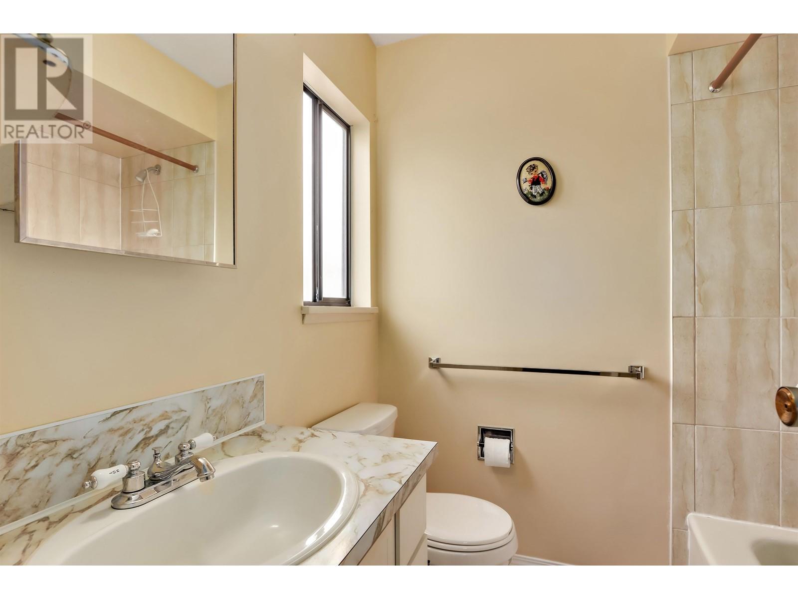 3798 St Andrews Avenue, North Vancouver, British Columbia  V7N 2A5 - Photo 15 - R2866622