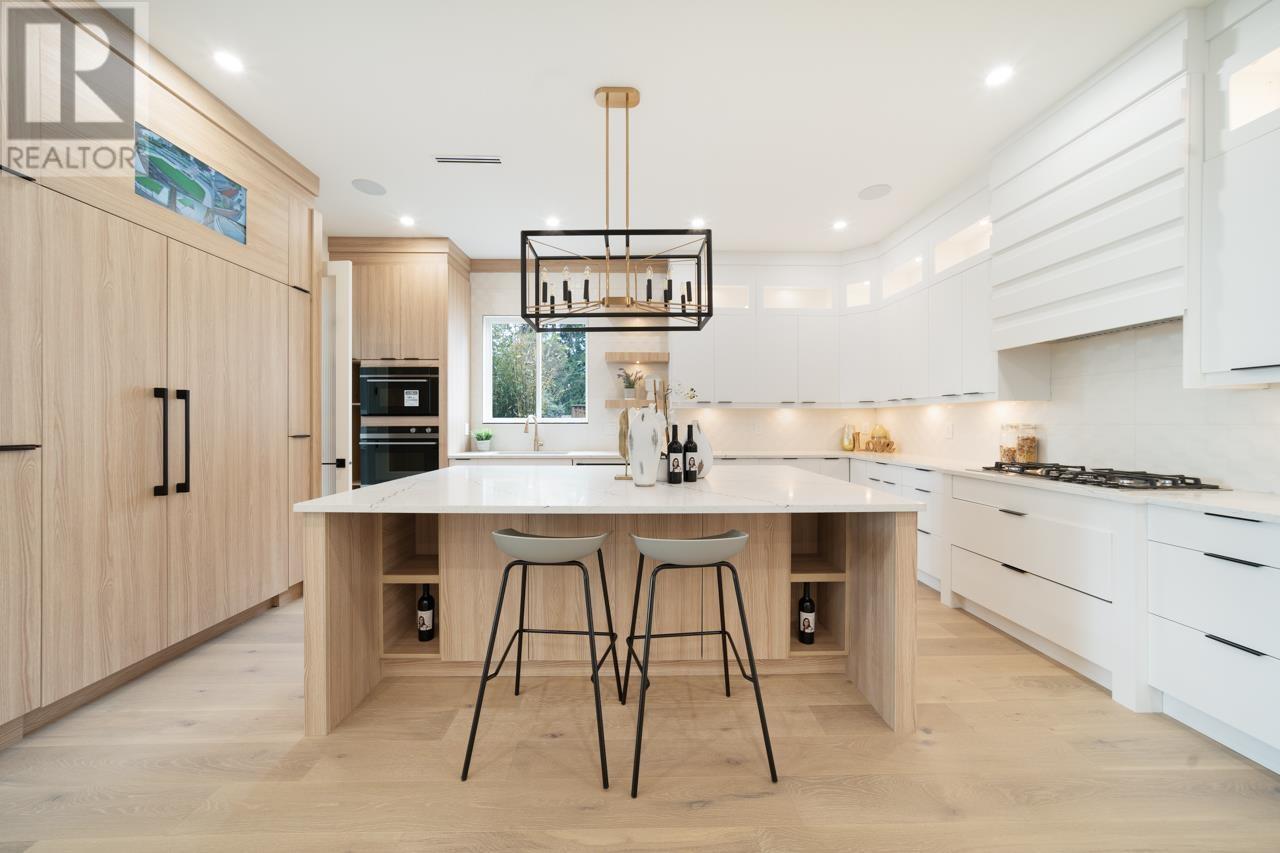 6056 Keith Street, Burnaby, British Columbia  V5J 3C9 - Photo 4 - R2866445