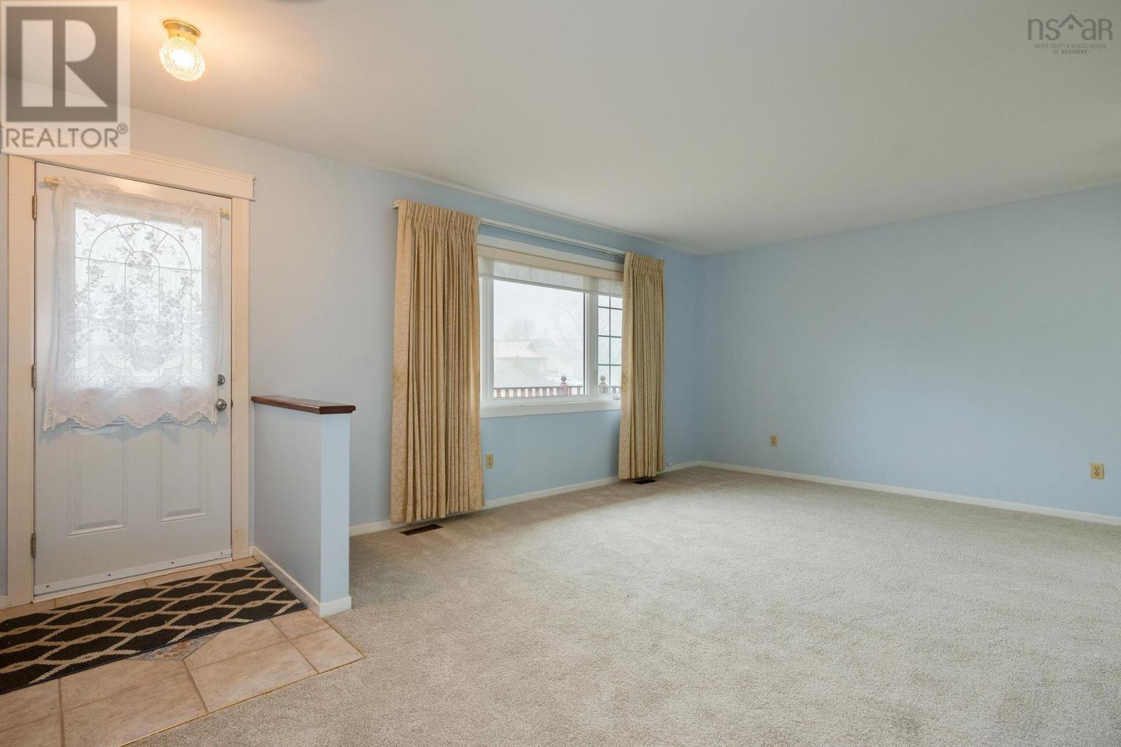 20 Aspen Way Crescent, Dartmouth, Nova Scotia  B2V 1H8 - Photo 2 - 202406165