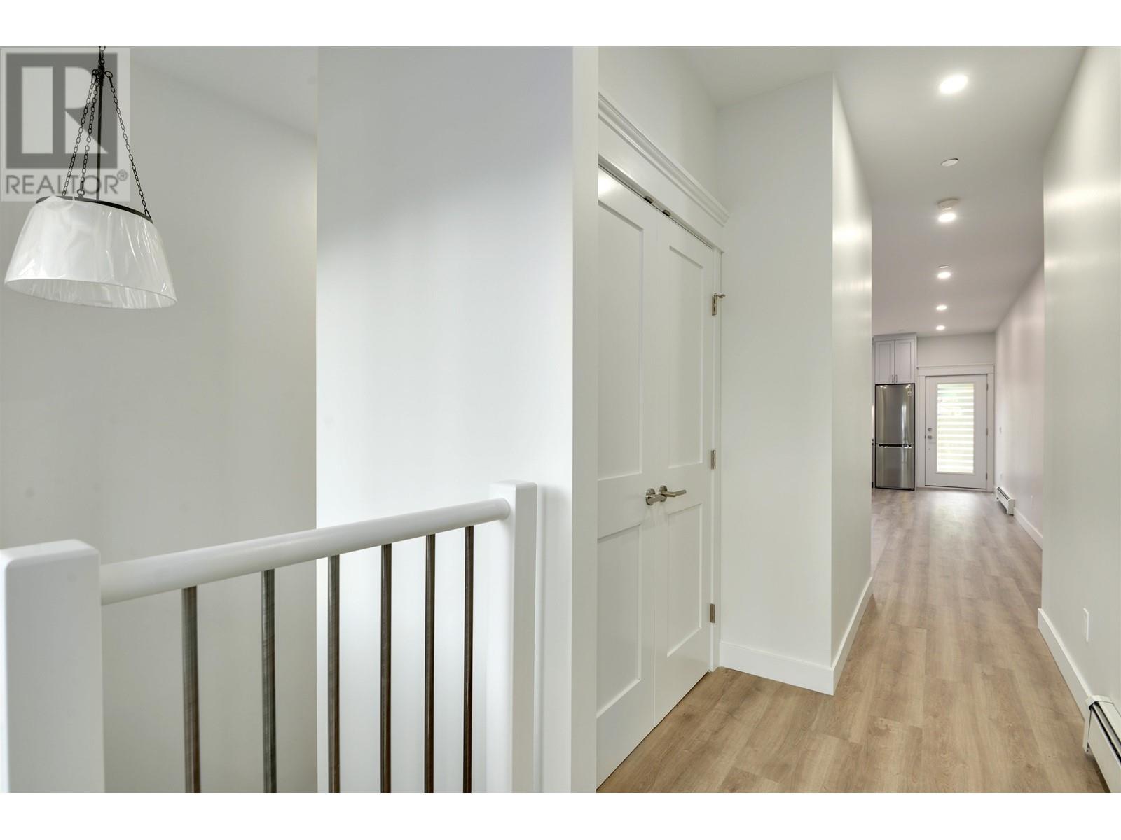 1938 Graveley Street, Vancouver, British Columbia  V5L 3B4 - Photo 3 - R2866671