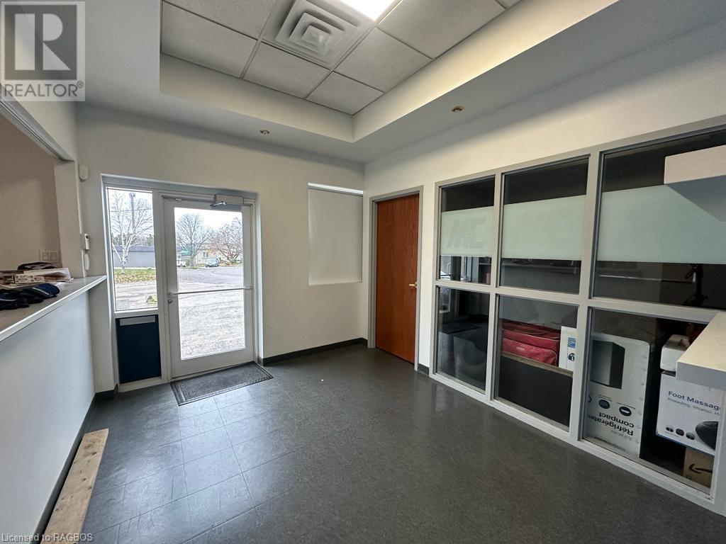 31 Durward Place Unit# C, Waterloo, Ontario  N2L 4E5 - Photo 2 - 40566912