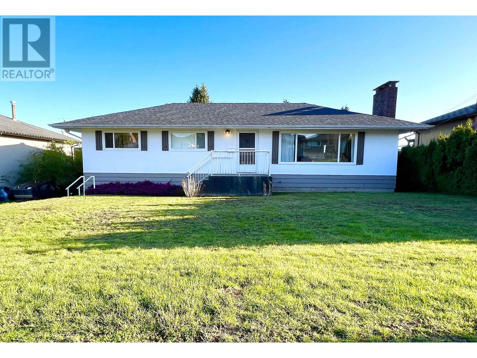 6420 Aubrey Street, Burnaby, British Columbia  V5B 2E1 - Photo 1 - R2866424