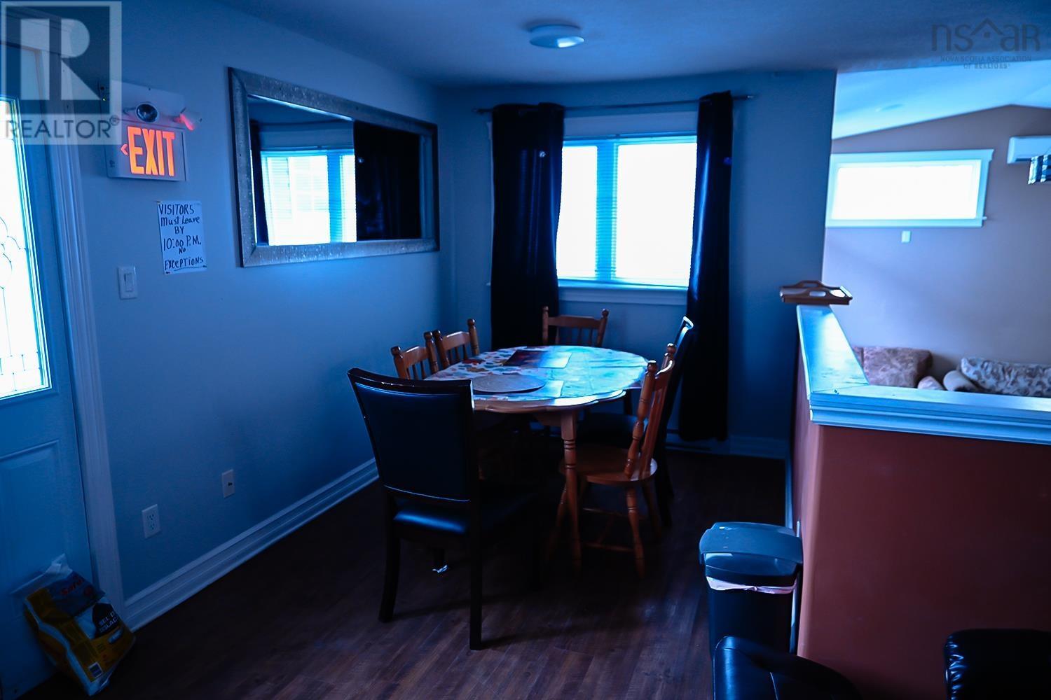 81 Reserve Street, Glace Bay, Nova Scotia  B1P 4W3 - Photo 10 - 202406215