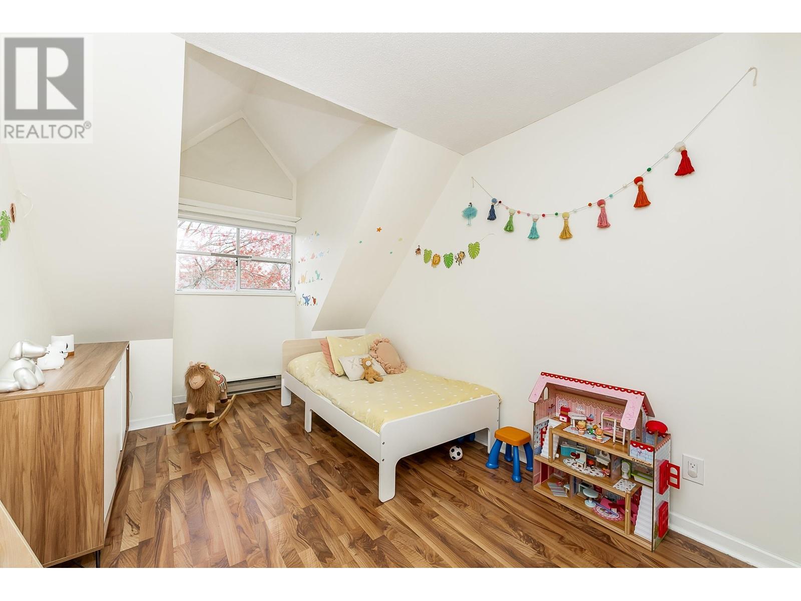 403 3668 Rae Avenue, Vancouver, British Columbia  V5R 6A7 - Photo 16 - R2866767