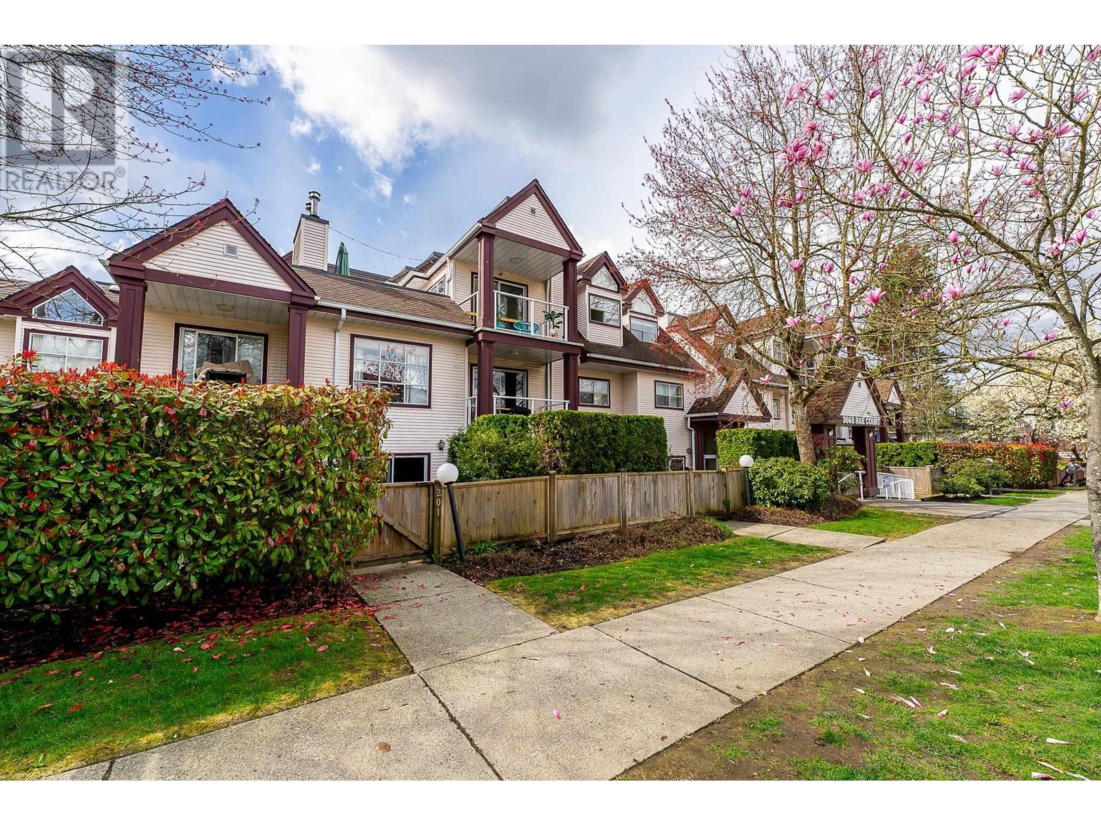 403 3668 Rae Avenue, Vancouver, British Columbia  V5R 6A7 - Photo 3 - R2866767