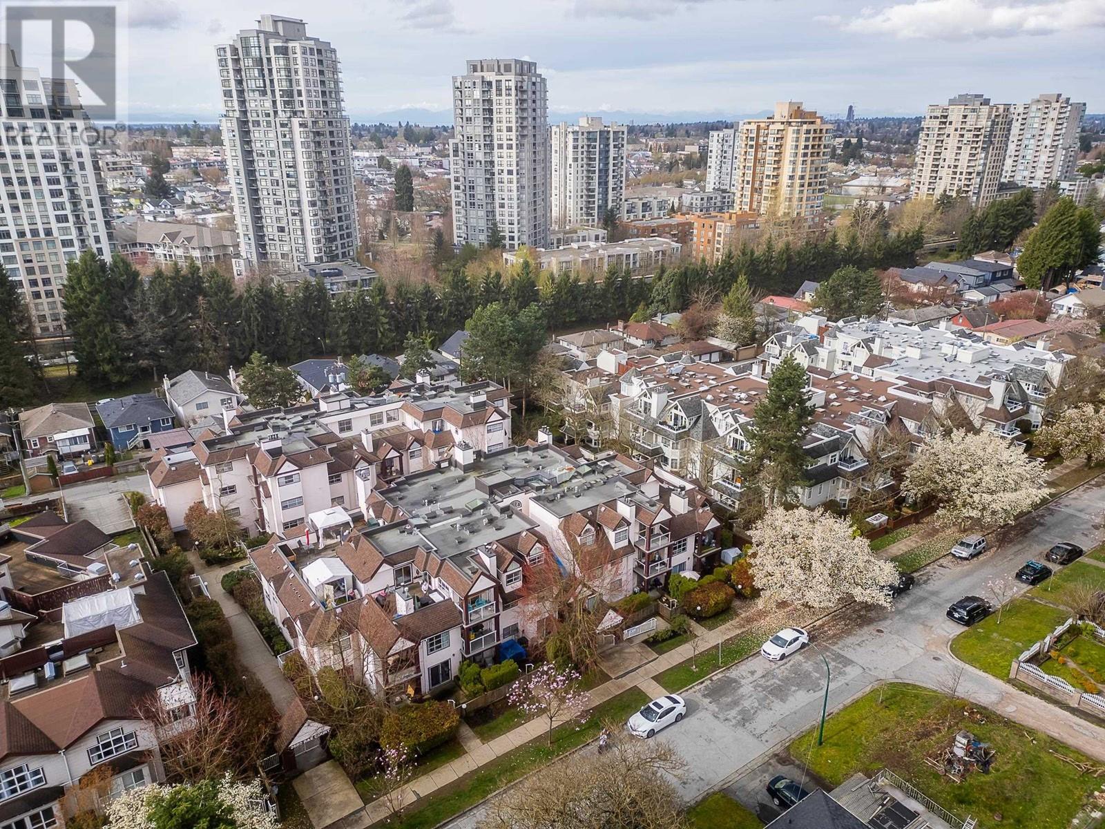 403 3668 Rae Avenue, Vancouver, British Columbia  V5R 6A7 - Photo 35 - R2866767