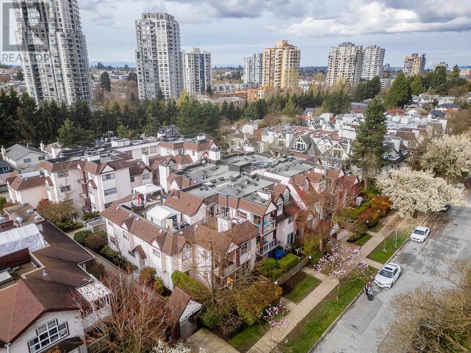 403 3668 Rae Avenue, Vancouver, British Columbia  V5R 6A7 - Photo 36 - R2866767
