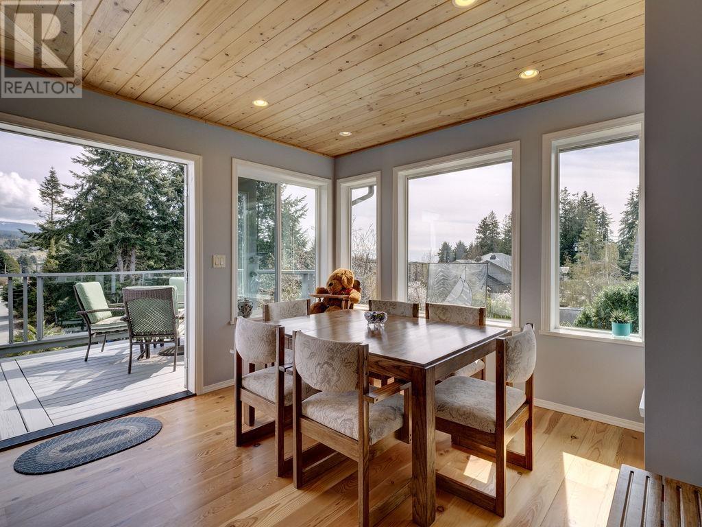 5606 Medusa Place, Sechelt, British Columbia  V0N 3A0 - Photo 10 - R2866759