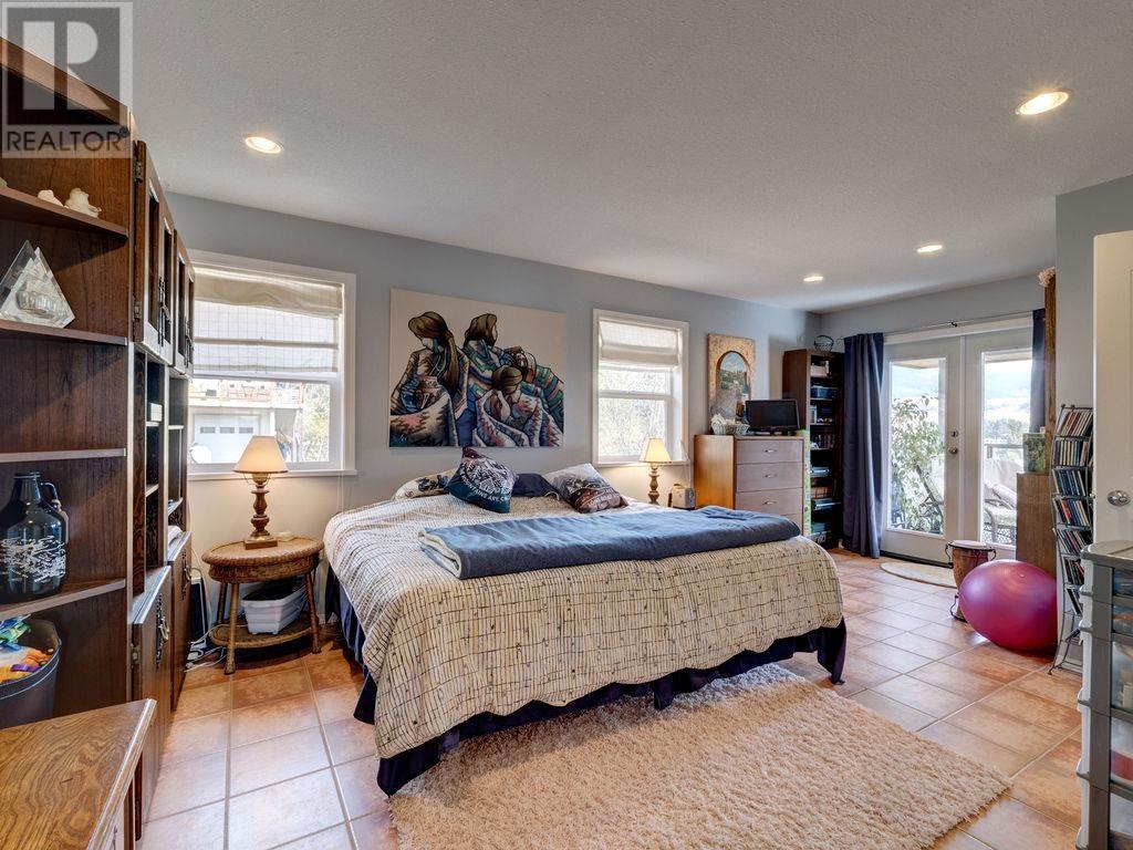5606 Medusa Place, Sechelt, British Columbia  V0N 3A0 - Photo 16 - R2866759