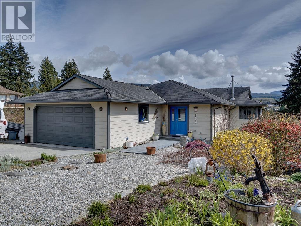 5606 Medusa Place, Sechelt, British Columbia V0N 3A0 (26708985
