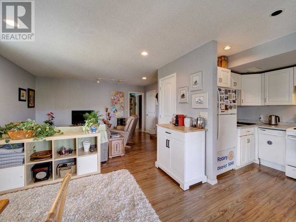 5606 Medusa Place, Sechelt, British Columbia  V0N 3A0 - Photo 29 - R2866759