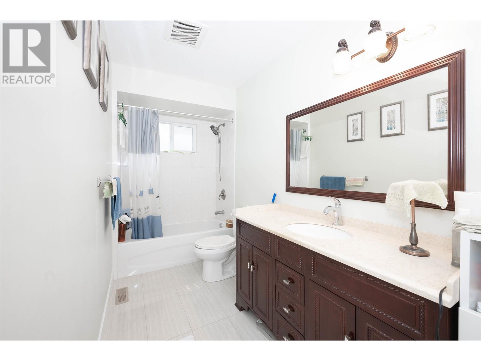 6211 Lynas Lane, Richmond, British Columbia  V7C 5A1 - Photo 8 - R2866398