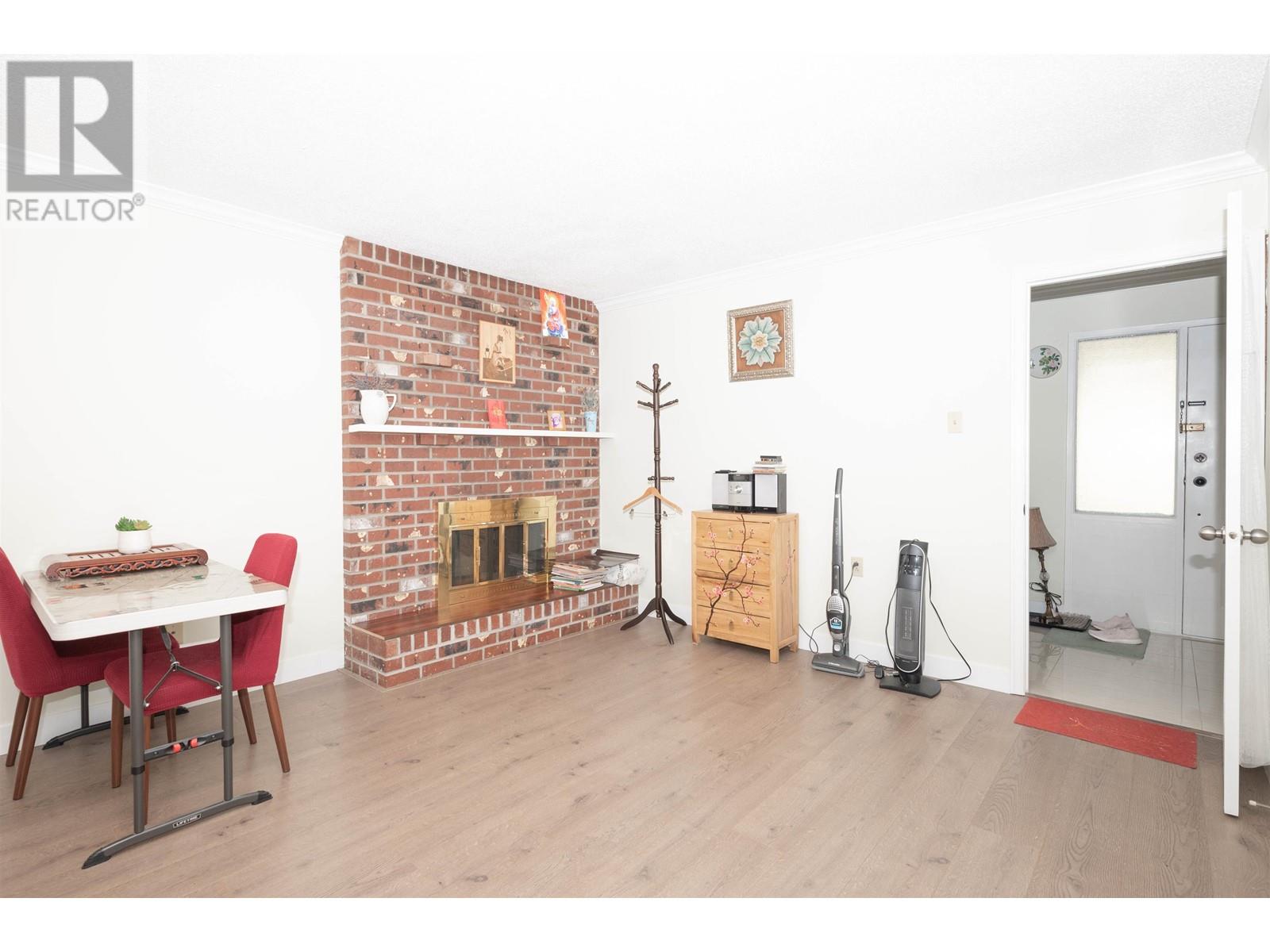6211 Lynas Lane, Richmond, British Columbia  V7C 5A1 - Photo 11 - R2866398