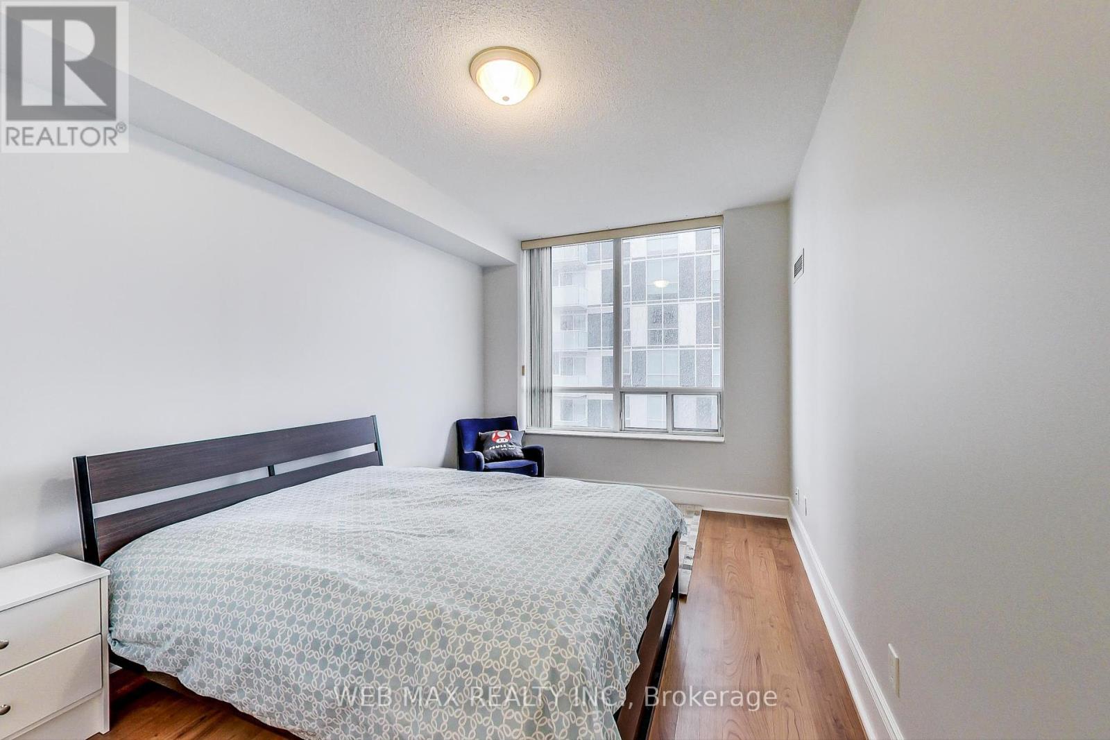 5233 Dundas Street, Toronto, 3 Bedrooms Bedrooms, ,2 BathroomsBathrooms,Single Family,For Sale,Dundas,W8205436