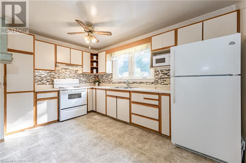 27 Vancouver Drive, Guelph, Ontario  N1E 2E7 - Photo 15 - 40565671