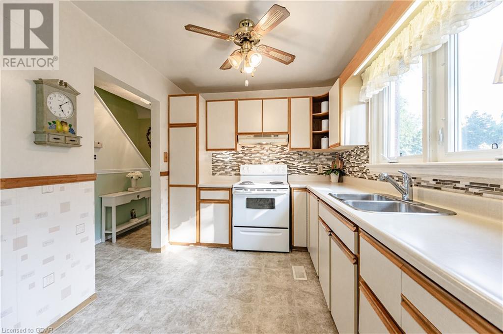 27 Vancouver Drive, Guelph, Ontario  N1E 2E7 - Photo 16 - 40565671