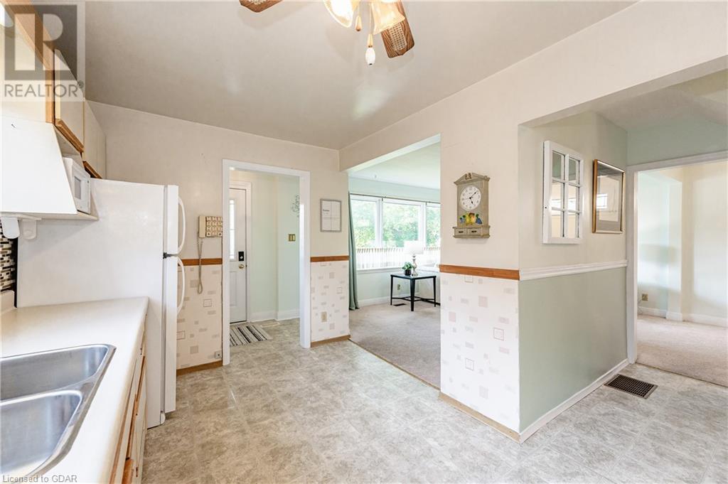 27 Vancouver Drive, Guelph, Ontario  N1E 2E7 - Photo 18 - 40565671