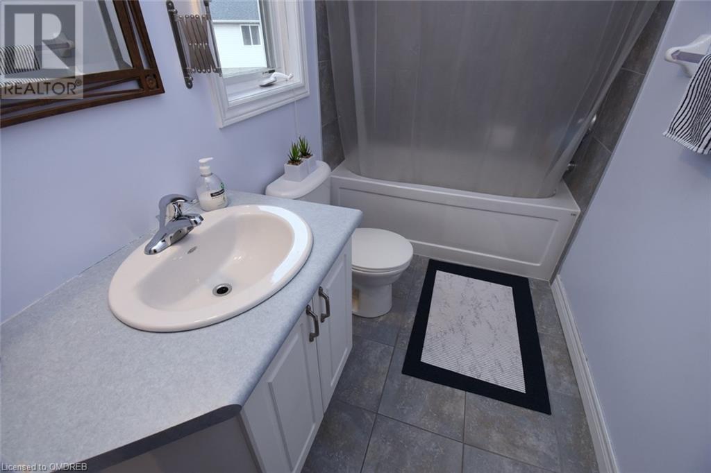 205 Lorenzo Drive, Hamilton, Ontario  L9A 0A1 - Photo 22 - 40564962