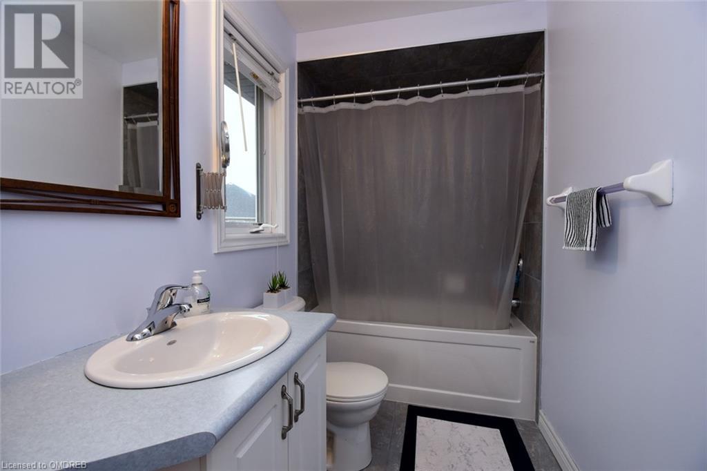 205 Lorenzo Drive, Hamilton, Ontario  L9A 0A1 - Photo 23 - 40564962