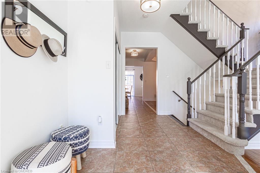 2256 Lapsley Crescent, Oakville, Ontario  L6M 4V1 - Photo 4 - 40565456