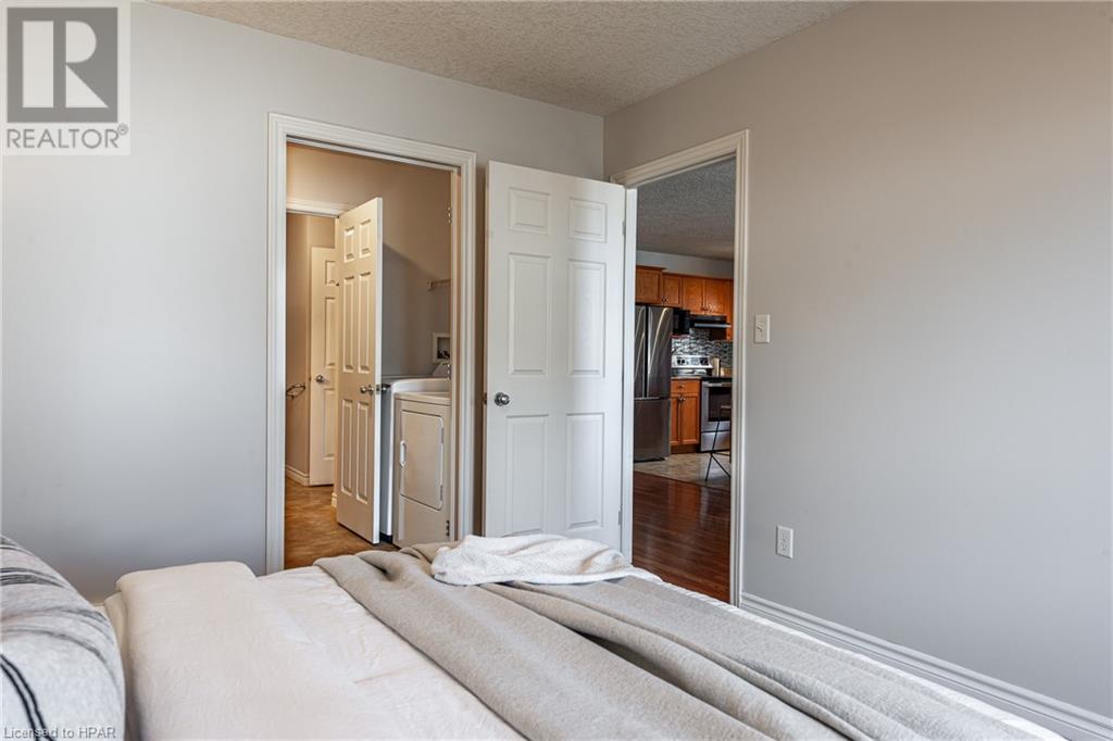 396 Dufferin Street, Stratford, Ontario  N5A 8B3 - Photo 23 - 40554308