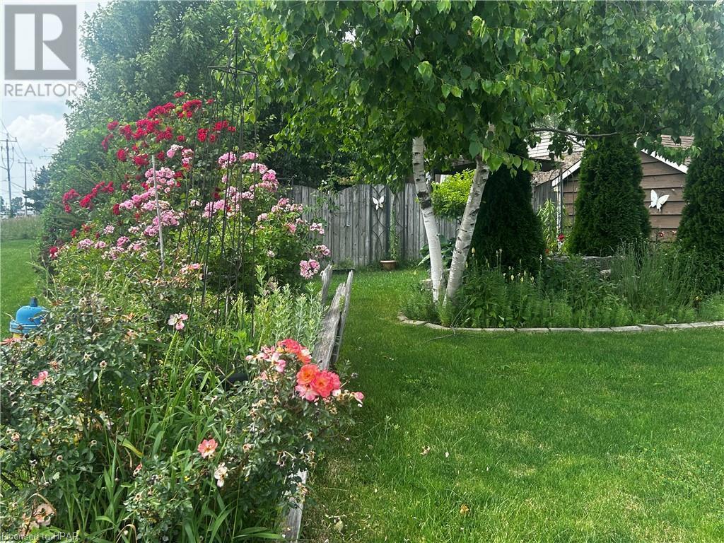 396 Dufferin Street, Stratford, Ontario  N5A 8B3 - Photo 3 - 40554308