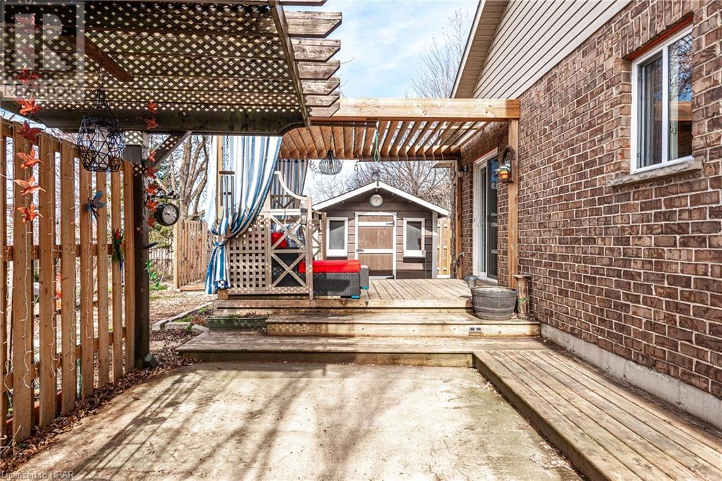 396 Dufferin Street, Stratford, Ontario  N5A 8B3 - Photo 28 - 40554308