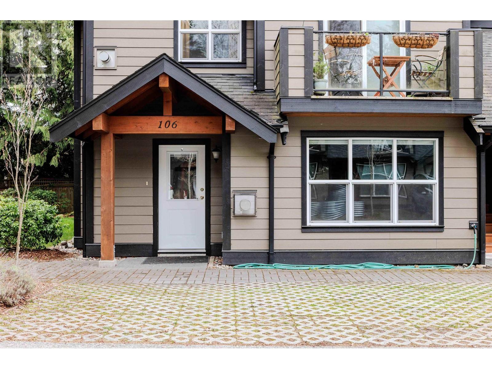 106 518 Shaw Road, Gibsons, British Columbia  V0N 1V8 - Photo 1 - R2866797